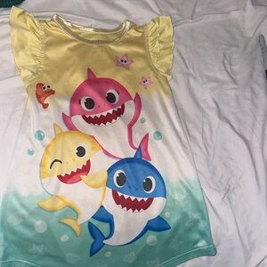 3t night gown perfect for Spring nights!